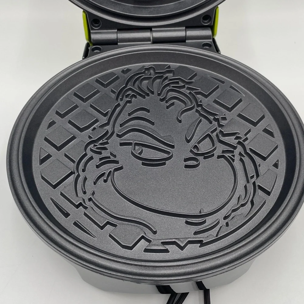Grinch Waffle Maker Dr Seuss Non-Stick Plates